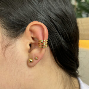 Earcuff 4 líneas y corazones en rodio