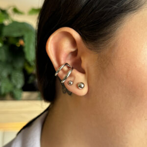 Earcuff doble linea espaciada lisa en niquel