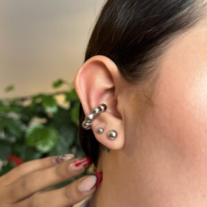 Earcuff imitación flor en niquel