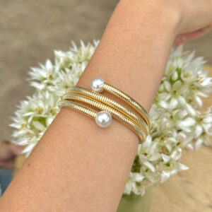 Brazalete tres líneas perla en oro golfi