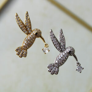 Dije colibrí con zircones en rodio