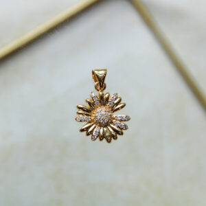 Dije flor margarita con zircones en rodio