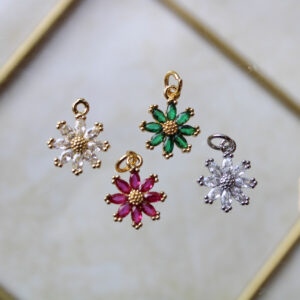 Dije flor con zircones en rodio