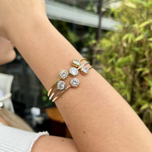 Brazalete tres piezas con zircones en rodio