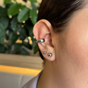Earcuff tipo gota liso en rodio
