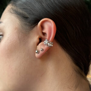 Earcuff cadena y perlas en rodio