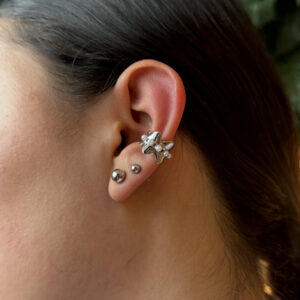 Earcuff ondas con perlas en rodio