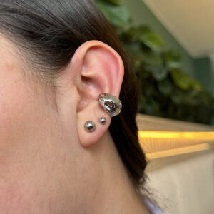 Earcuff chunky martillado en rodio