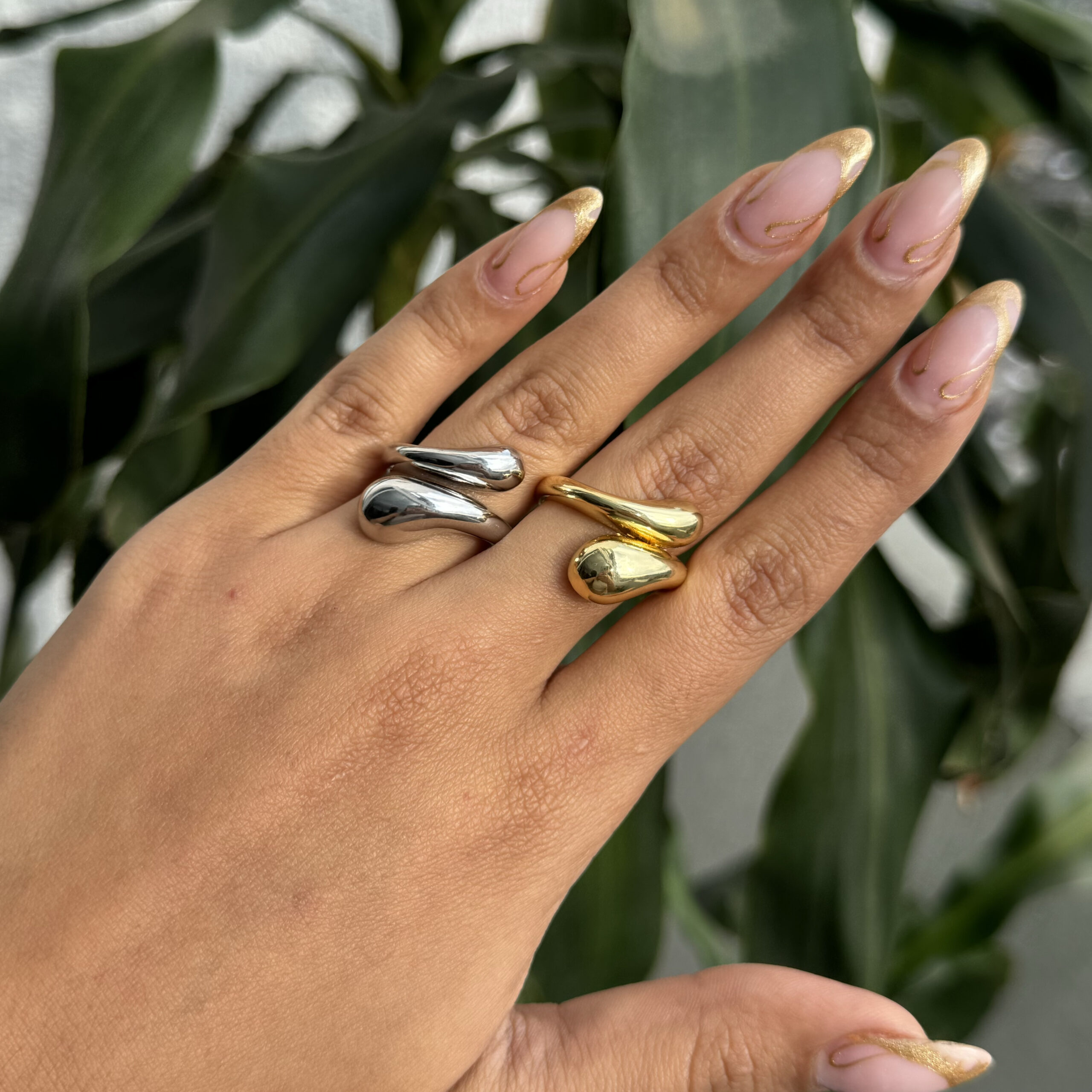 Anillo gota alargada chunky en rodio