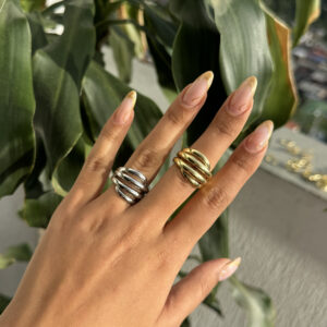 Anillo chunky liso cuatro líneas en rodio