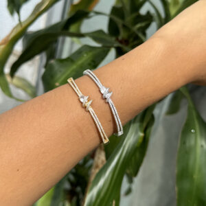 Brazalete líneas con zircones en rodio